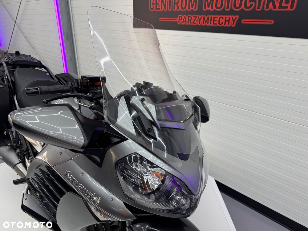 Kawasaki GTR - 11