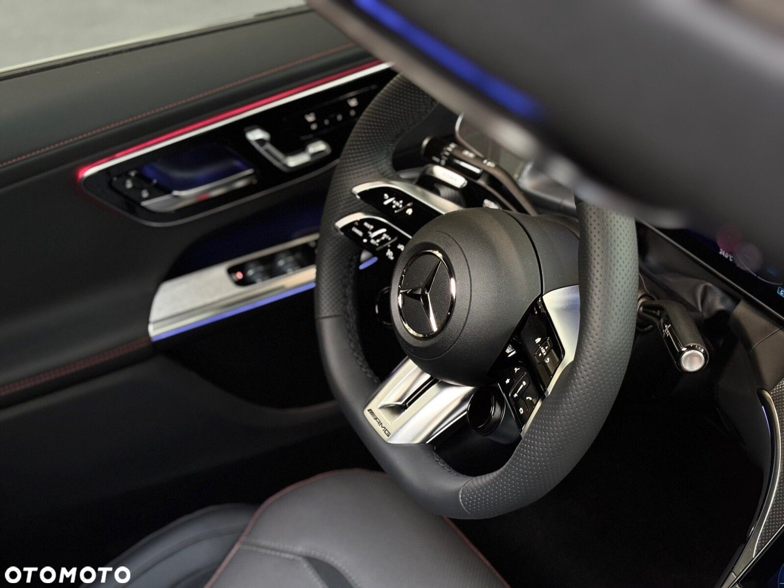 Mercedes-Benz GLC - 12