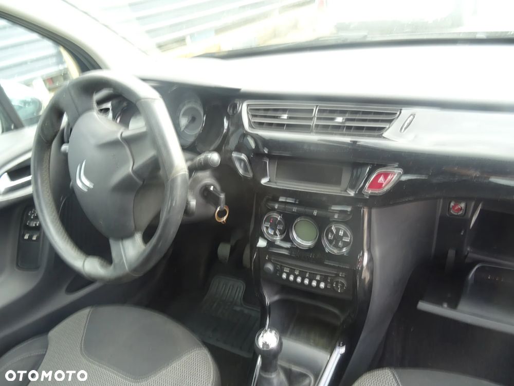 Citroen c3 2013 Lakier(KDK) na częśći zderzak drzwi klapa - 6