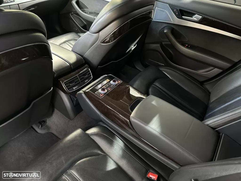 Audi A8 3.0 TDI V6 quattro Clean Diesel Exclusive - 23