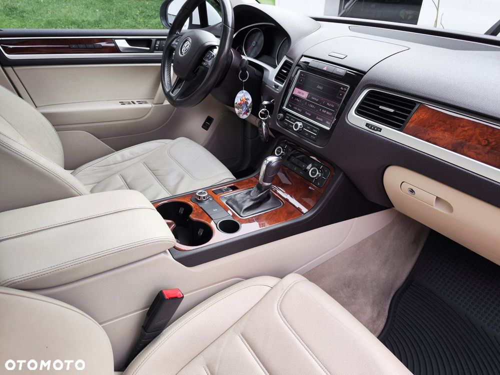 Volkswagen Touareg 3.0 V6 TDI BMT - 19
