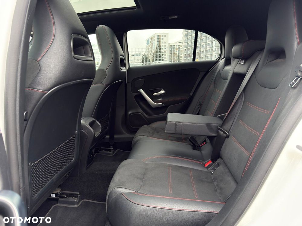 Mercedes-Benz Klasa A 200 4-Matic AMG Line 8G-DCT - 25