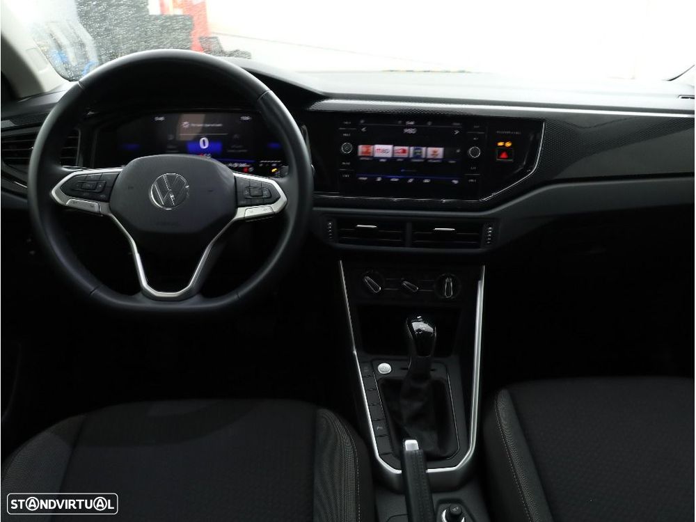 VW Taigo 1.0 TSI Urban DSG - 15