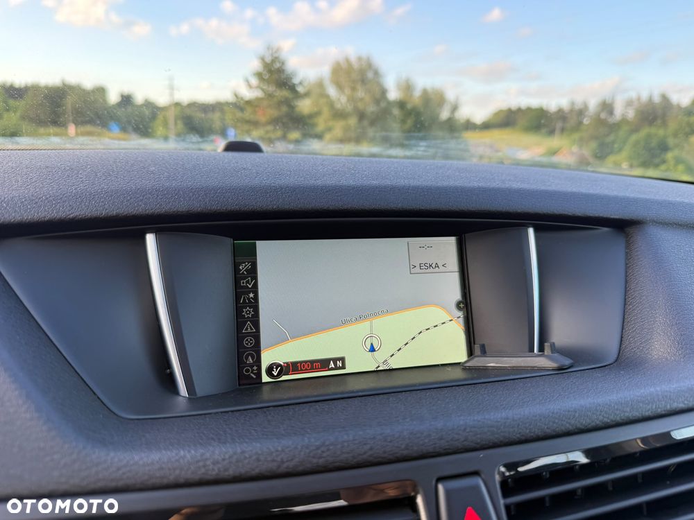 BMW X1 sDrive18d - 24
