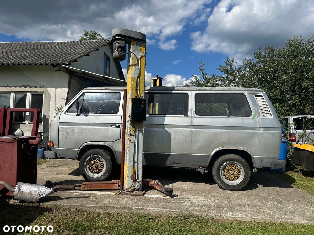 Volkswagen Transporter - 12
