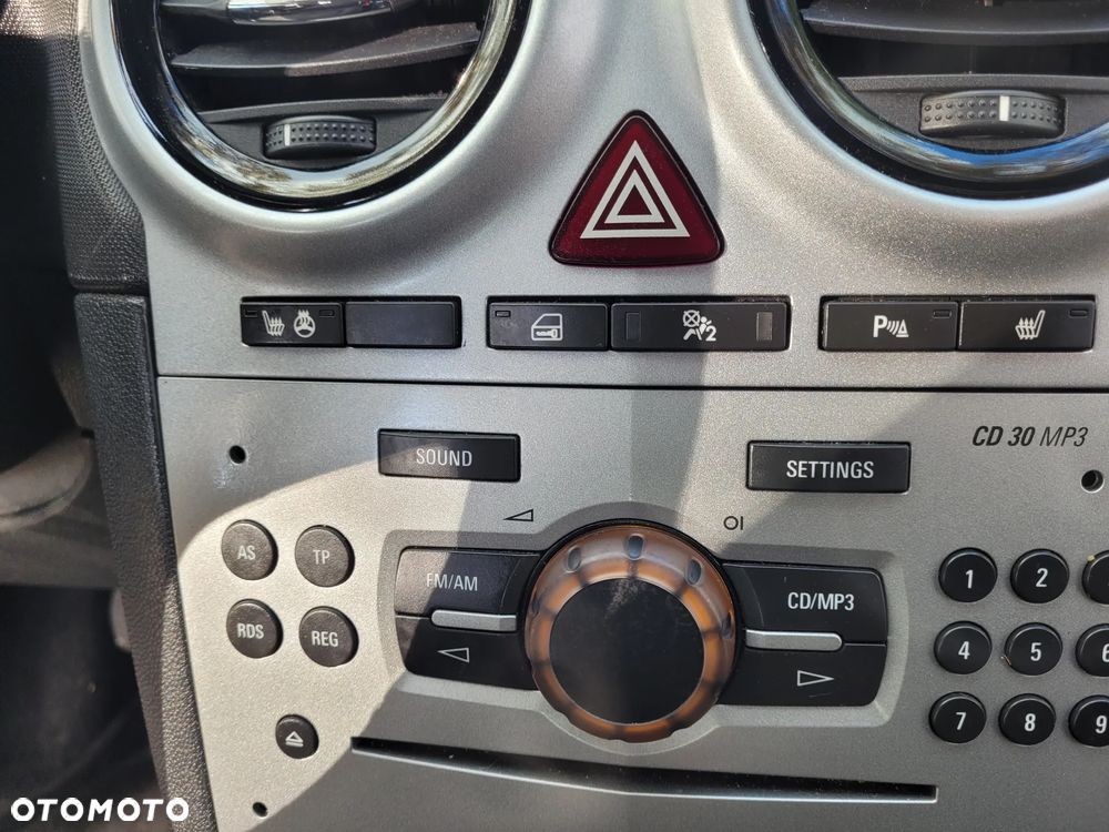 Opel Corsa 1.4 16V Innovation - 7