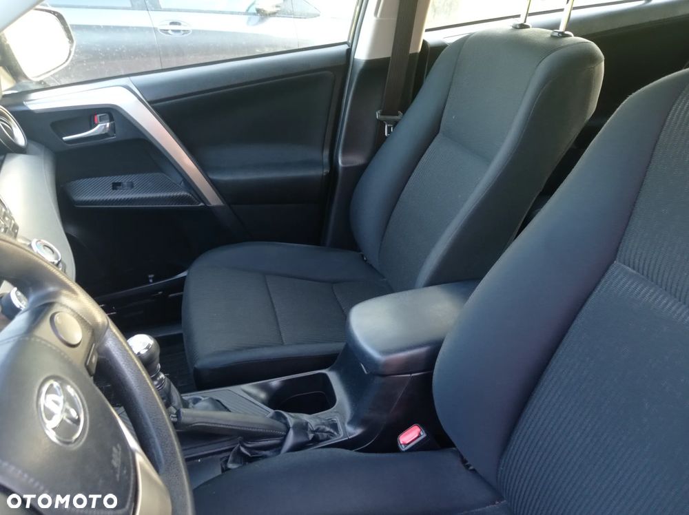 Toyota RAV4 2.0 D-4D Active 4x2 - 13