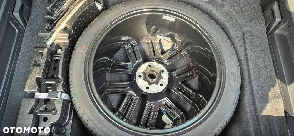 Volkswagen Passat - 38