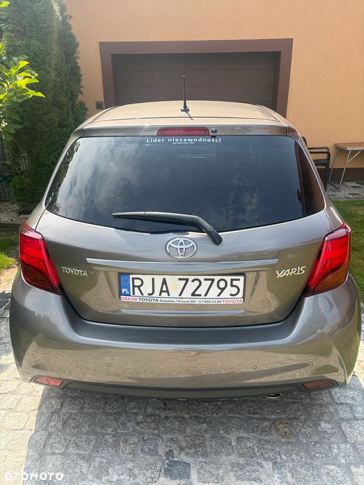 Toyota Yaris 1.33 Premium - 5