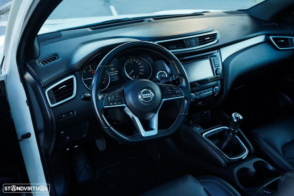Nissan Qashqai 1.5 dCi N-Connecta - 6