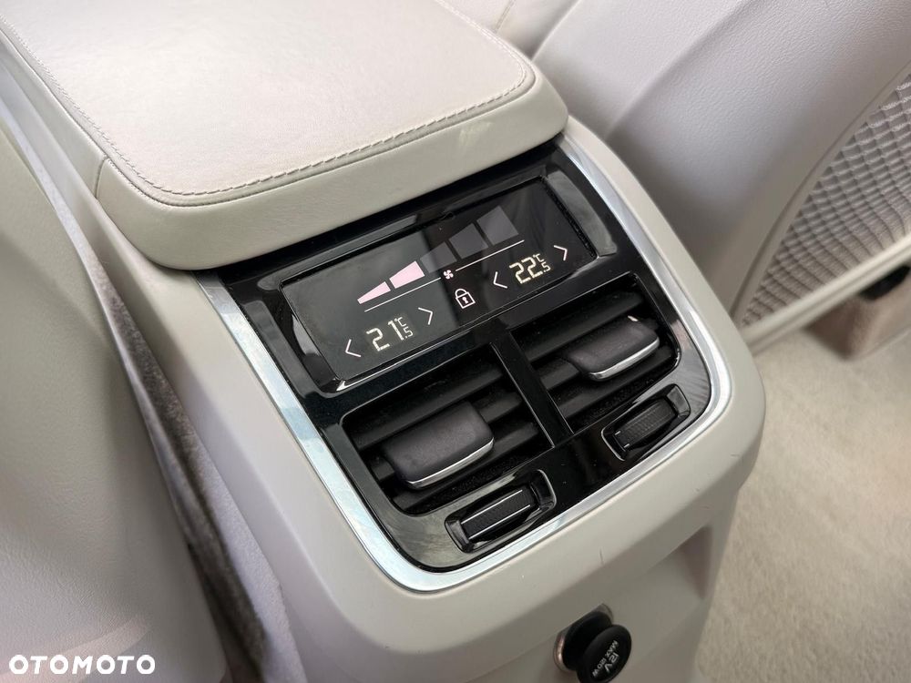 Volvo XC 90 T8 AWD Plug-In Hybrid Inscription 7os - 29
