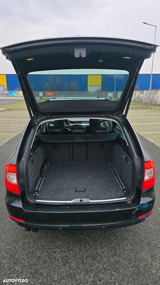 Skoda Superb 2.0 TDI Elegance DSG - 5