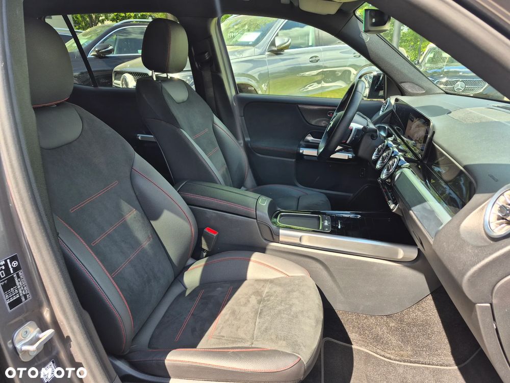 Mercedes-Benz GLB 200 AMG Line 7G-DCT - 23