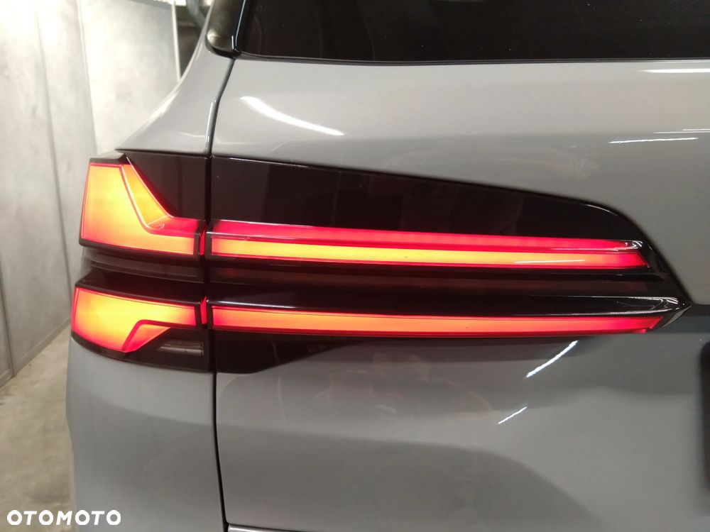 BMW X5 xDrive30d mHEV - 17