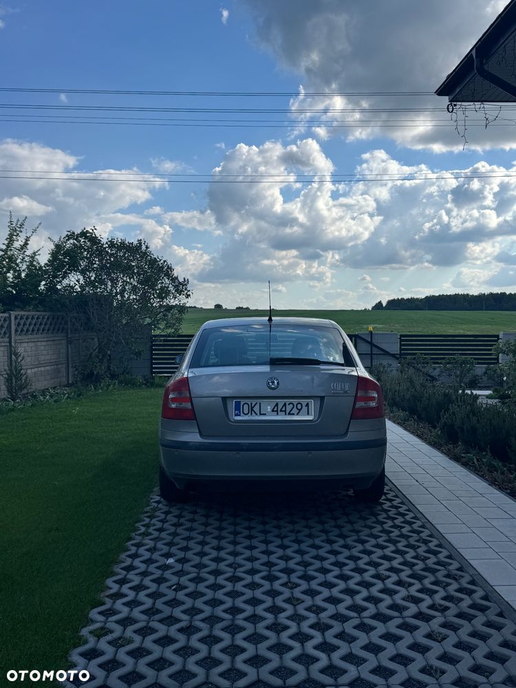 Skoda Octavia 1.6 FSI Classic - 2