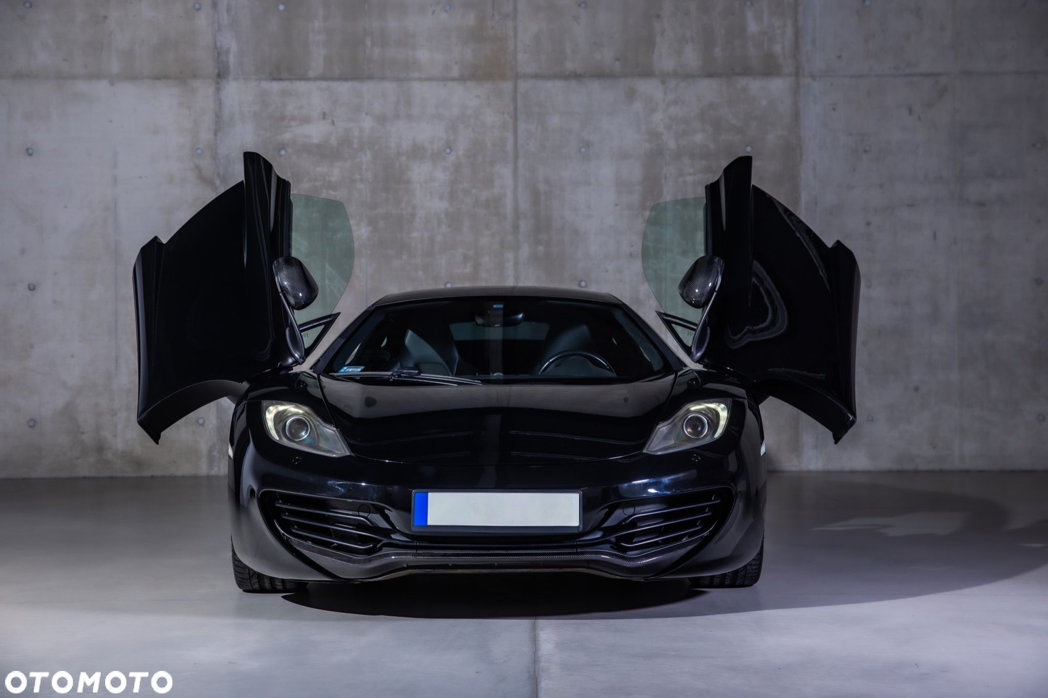 McLaren MP4-12C Coupe - 1