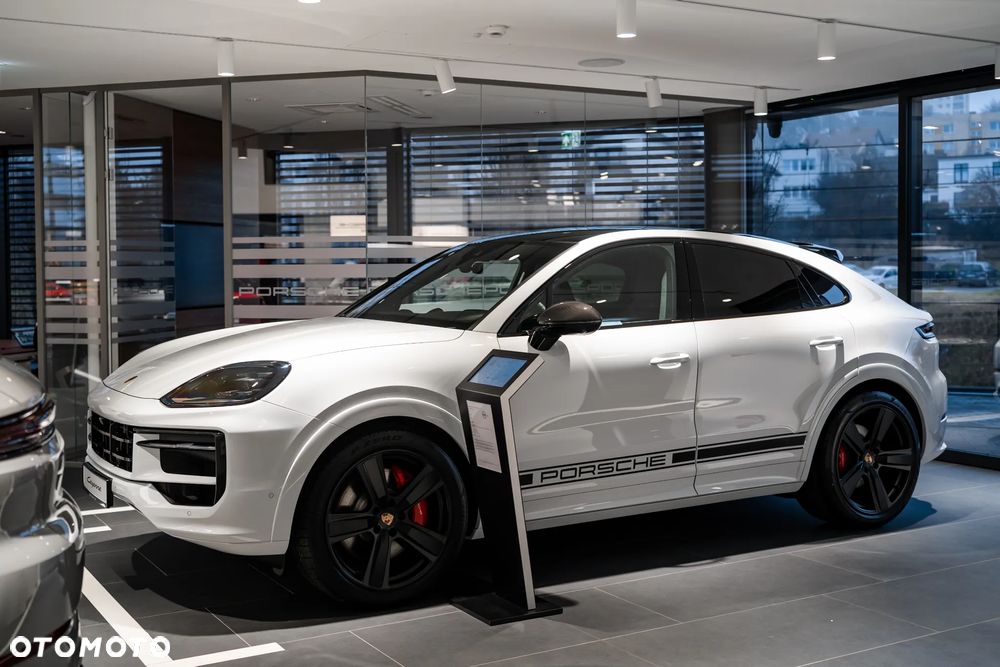 Porsche Cayenne - 2