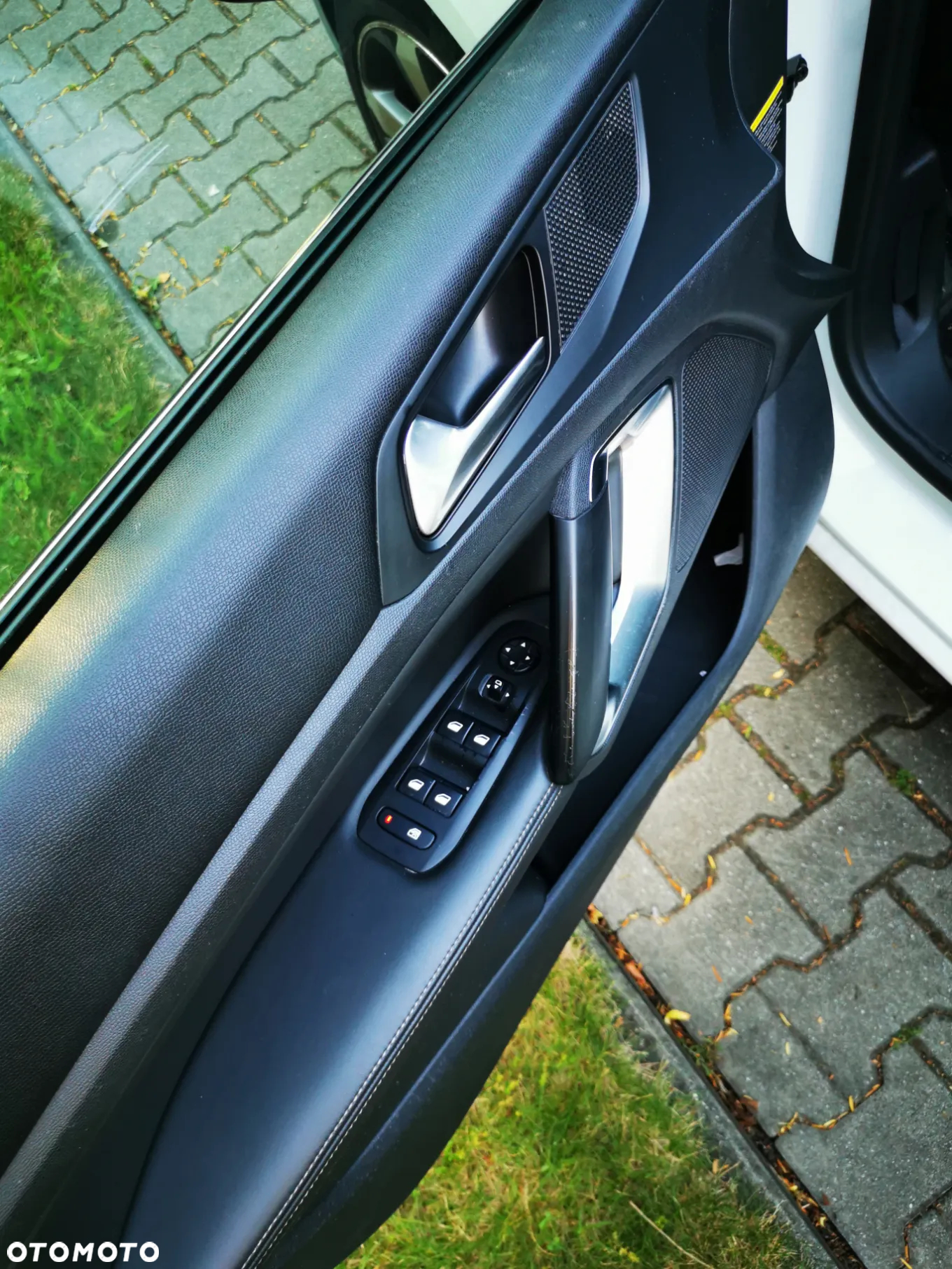 Peugeot 308 1.2 PureTech Allure S&S EAT6 - 12