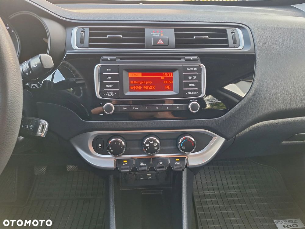 Kia Rio 1.2 L Business Line - 9