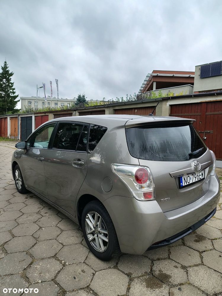 Toyota Verso - 3