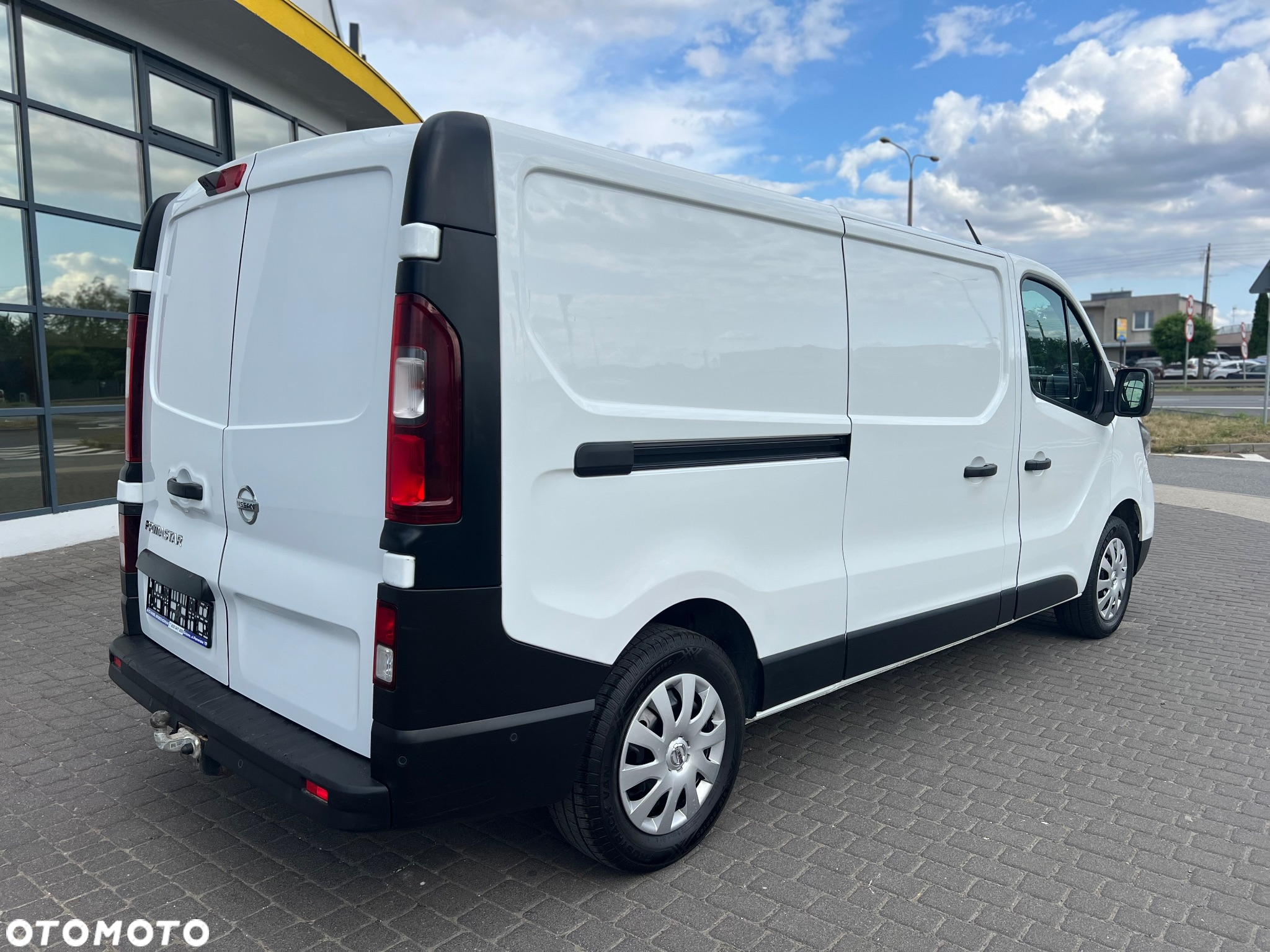 Nissan PRIMASTAR L2H1 - 2