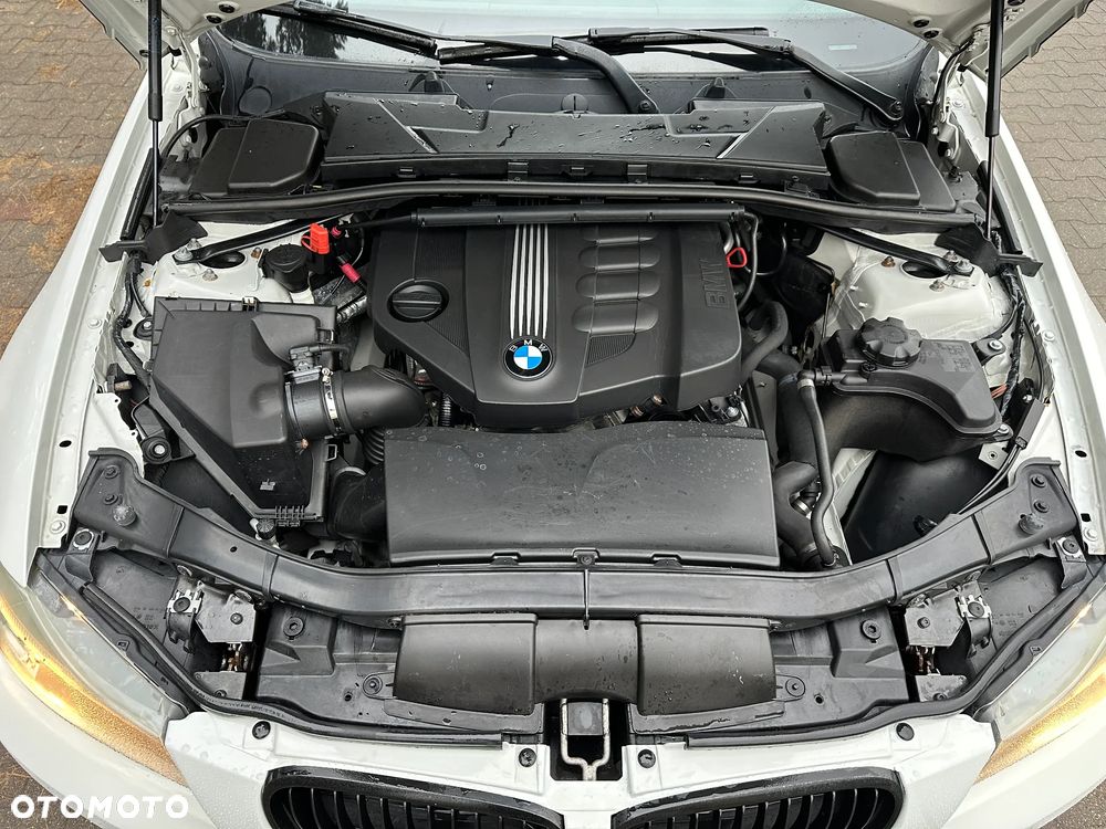 BMW Seria 3 318d DPF Edition Exclusive - 19