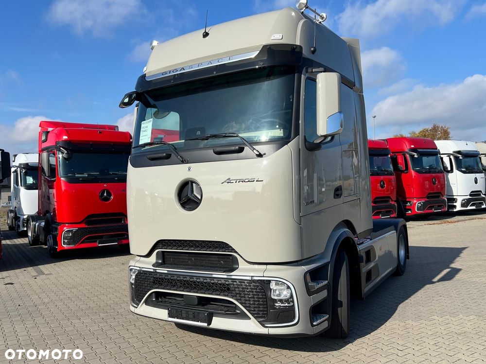 Mercedes-Benz Actros - 14