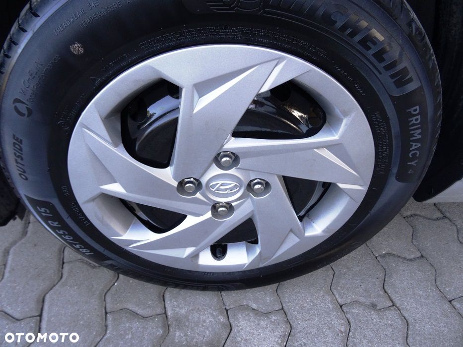 Hyundai i20 1.2 Pure - 24