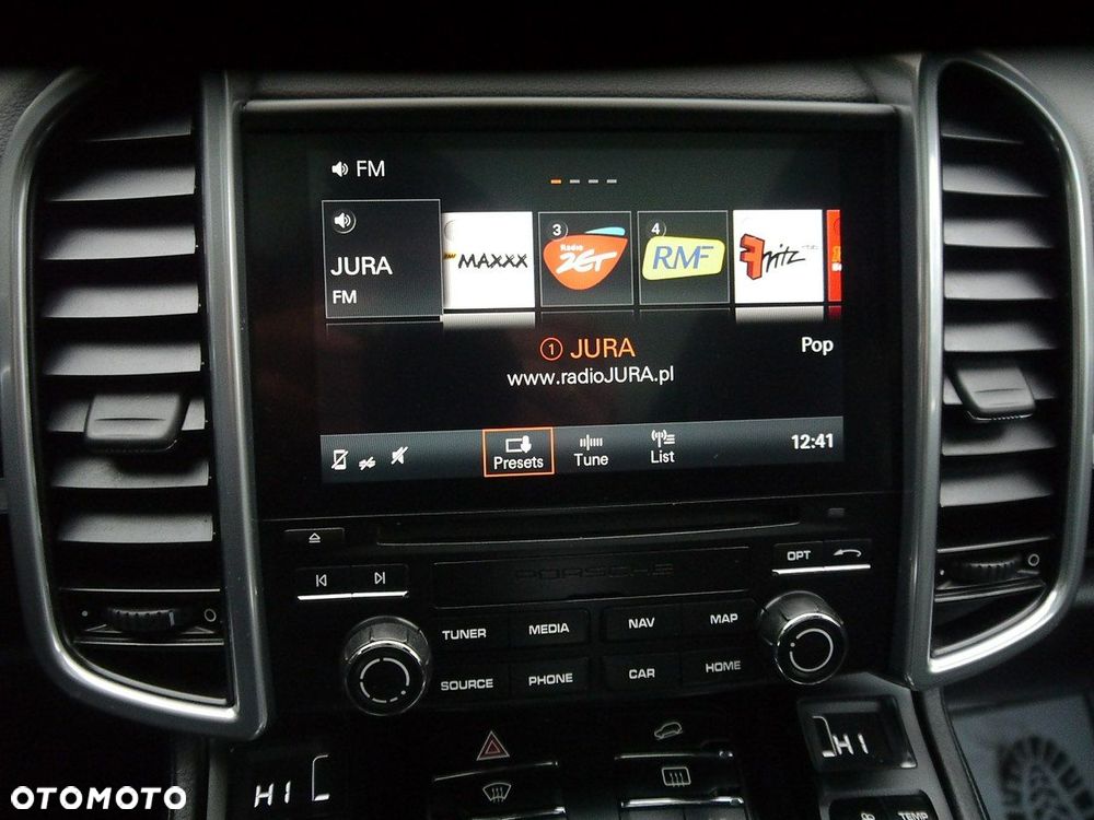 Porsche Cayenne - 20