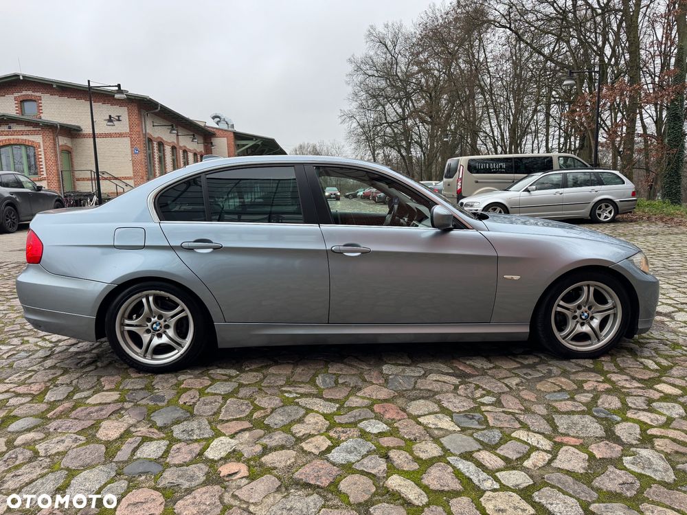 BMW Seria 3 320i Edition Sport - 10