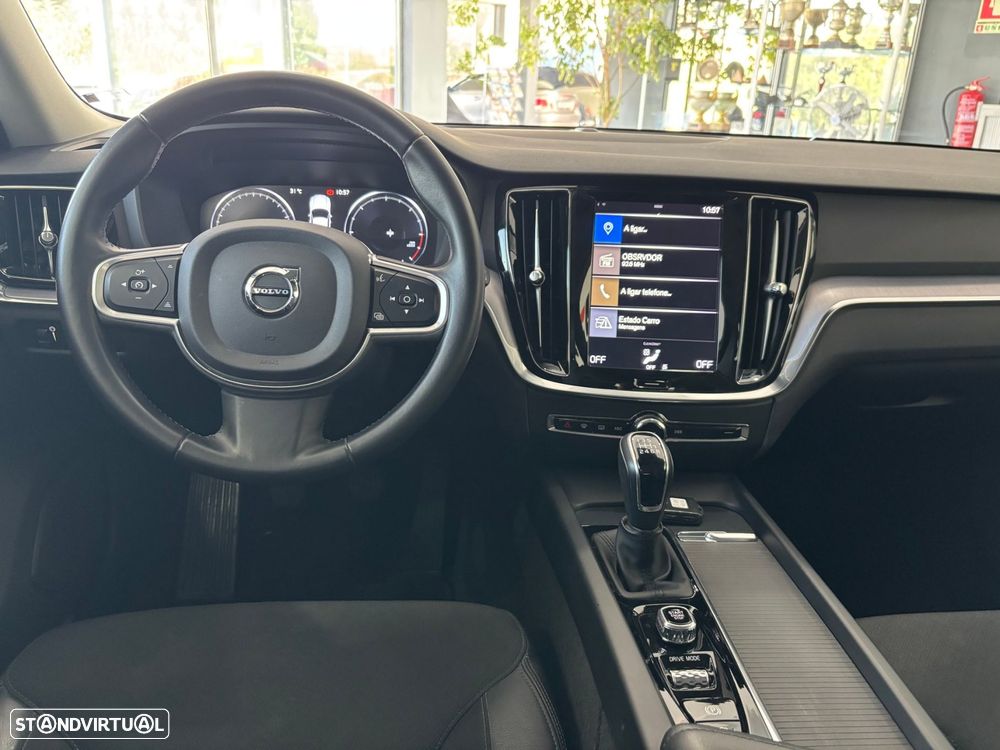 Volvo V60 2.0 D3 Momentum - 8