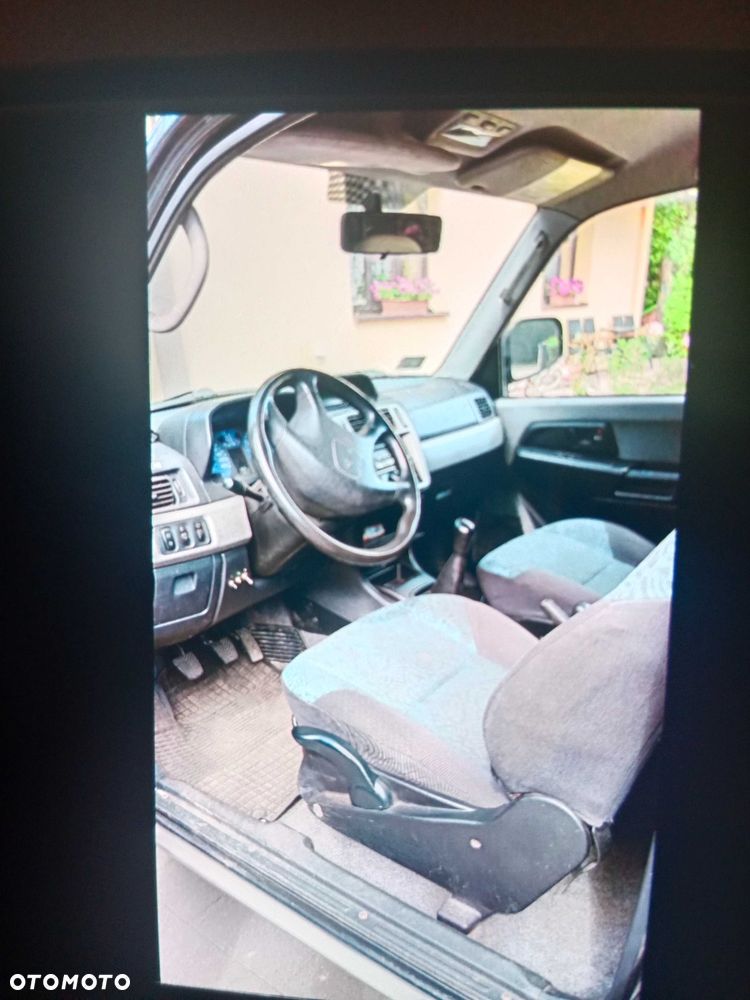 Mitsubishi Pajero Pinin - 5