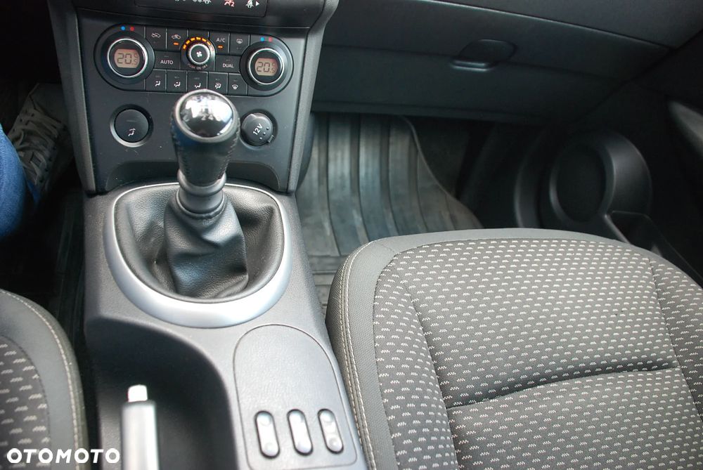 Nissan Qashqai 2.0 Acenta - 16