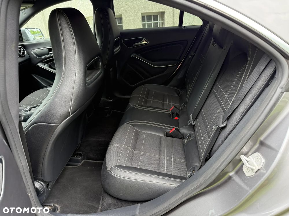 Mercedes-Benz CLA 200 7G-DCT - 6
