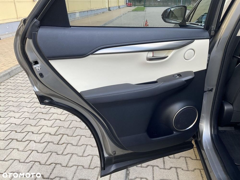 Lexus NX 300 F Impression AWD - 15