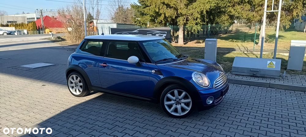 MINI Cooper Standard - 1