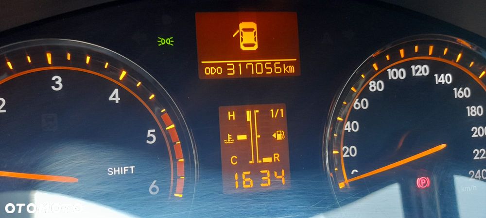Toyota Avensis 2.2 D-4D Premium - 2