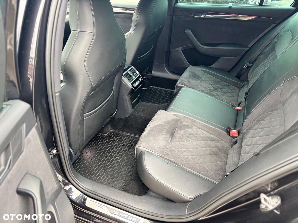 Skoda Superb 2.0 TDI 4x4 DSG SportLine - 17