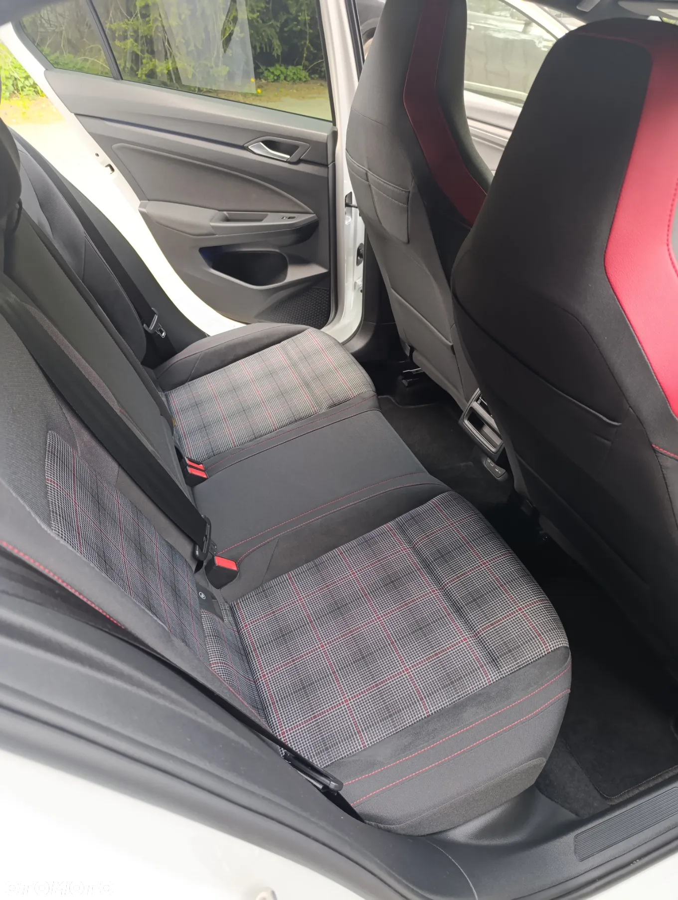 Volkswagen Golf VIII 2.0 TSI GTI DSG - 19