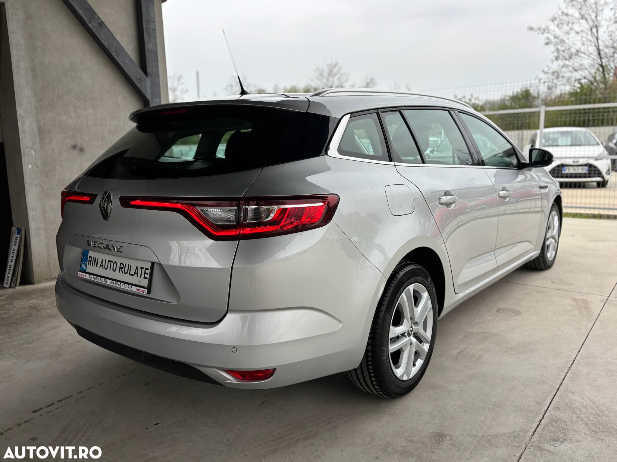 Renault Megane BLUE dCi 115 EDC BUSINESS EDITION - 7