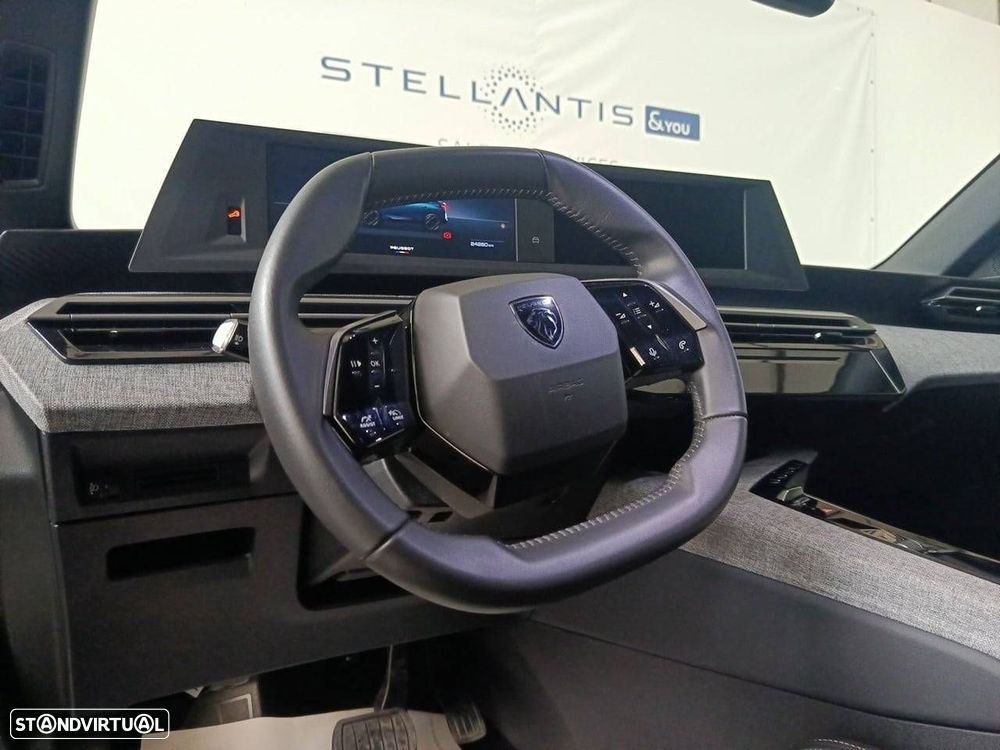 Peugeot 3008 1.2 Hybrid Allure e-DCS6 - 12