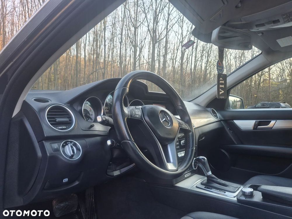 Mercedes-Benz Klasa C 180 (BlueEFFICIENCY) 7G-TRONIC Avantgarde - 10