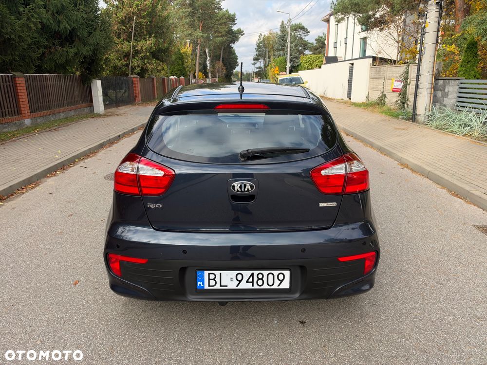 Kia Rio 2015 photo 5