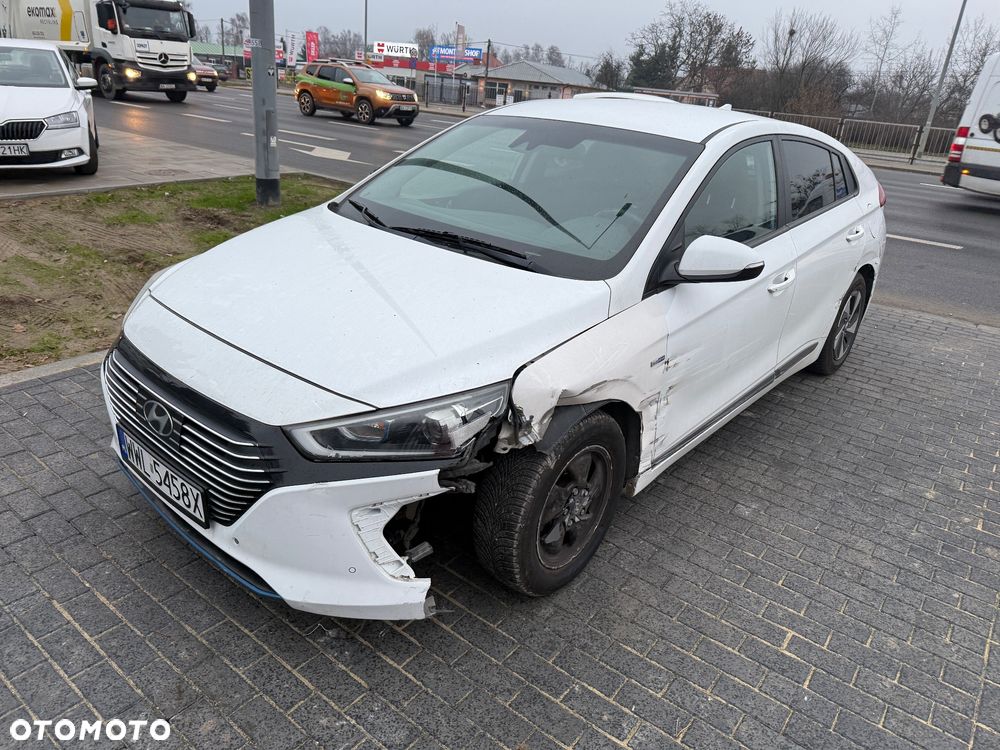 Hyundai IONIQ Hybrid Premium - 12