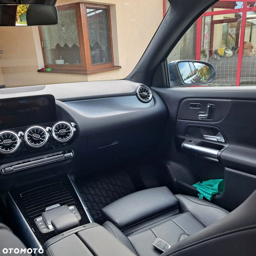 Mercedes-Benz GLA 250 4-Matic - 13