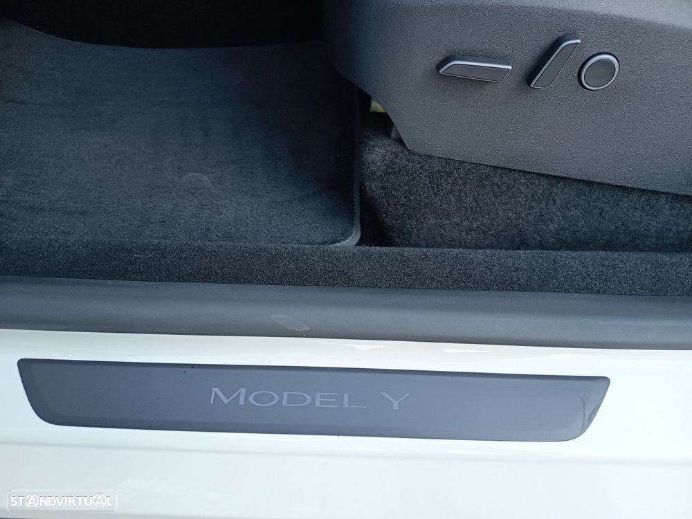 Tesla Model Y Tração Traseira - 22