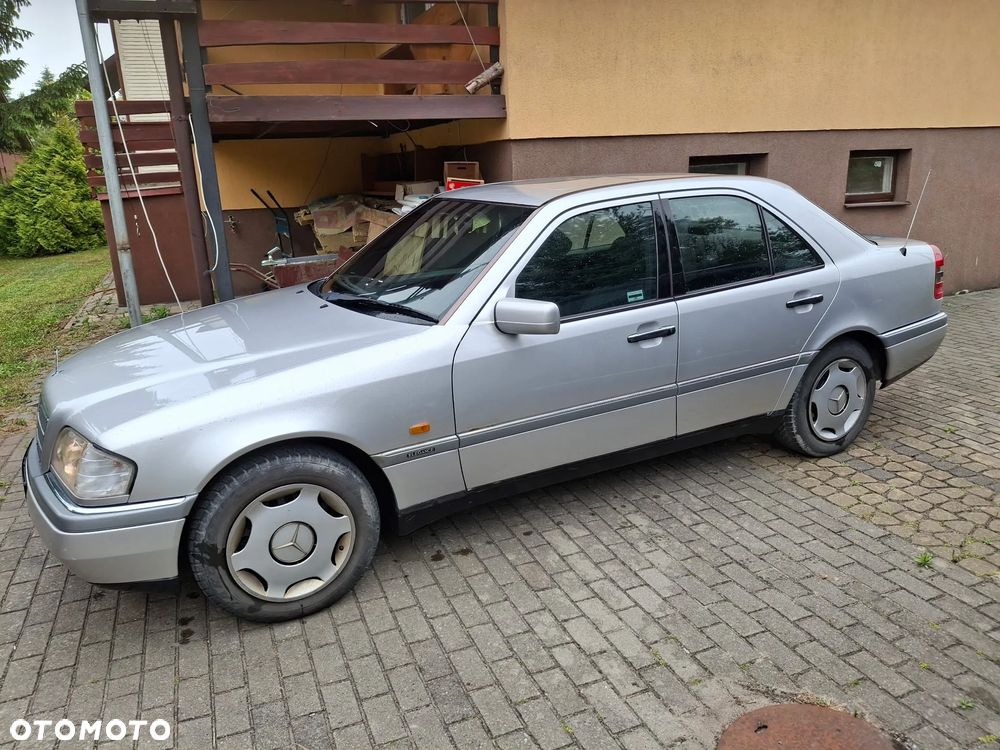 Mercedes-Benz Klasa C 200 D Elegance - 1