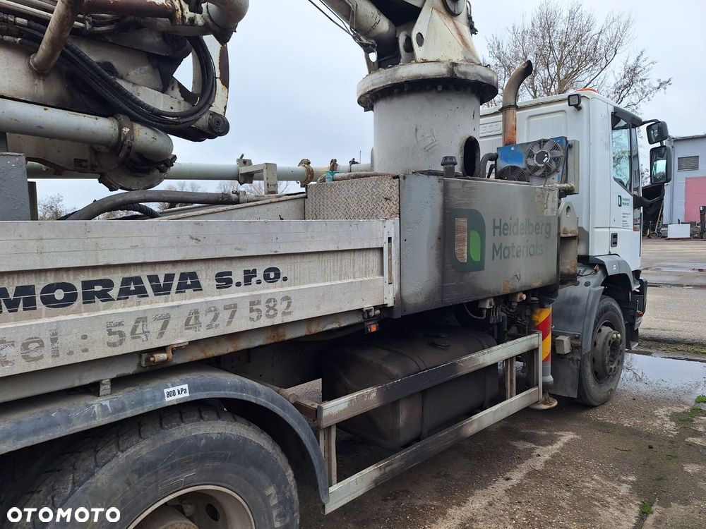 Iveco Eurotrakker 260E38 6X4 + Cifa 32 - 4