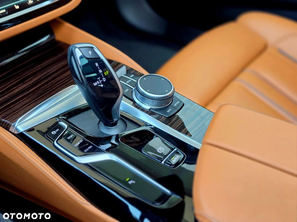 BMW Seria 5 540d xDrive M Sport Edition - 31