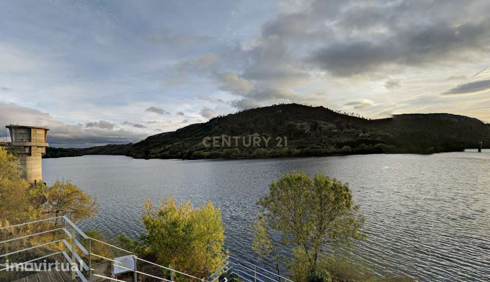 Ruína com Vista para a Montanha em Sarnadas de Ródão - Grande imagem: 5/8